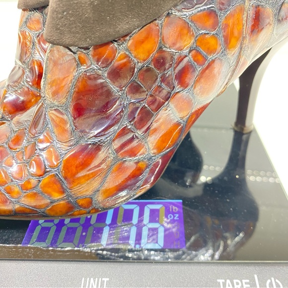 Donald J Pliner Rula Ankle Zip Bootie Brown Patent Leather/Suede Sz 6 1/2 - Picture 14 of 15